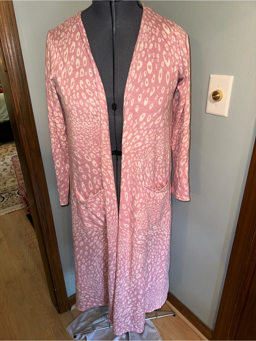 LuLaRoe Dusty Pink Leopard-Print Sarah Duster